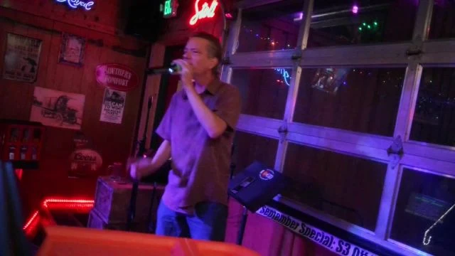 Live Sunday and Wednesday 8-12 Morrison Holiday Bar  on 21-Sep-25-21:50:59