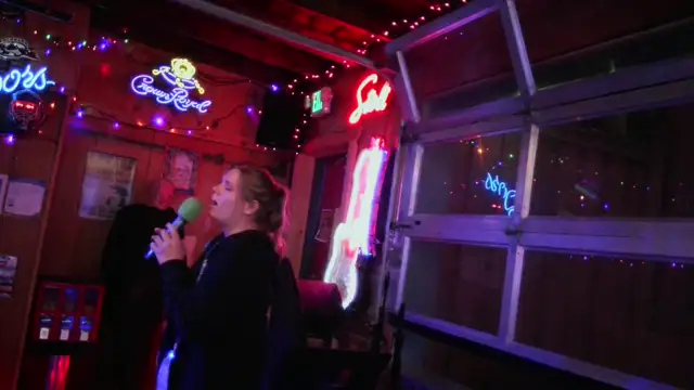 Live Sunday and Wednesday 8-12 Morrison Holiday Bar  on 12-Oct-25-20:16:24